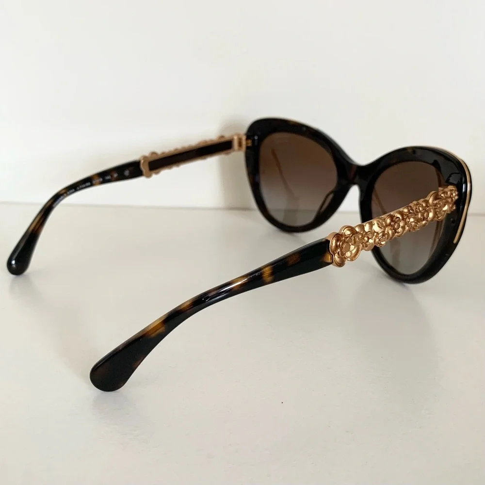 Chanel polarized special enameled gold floral sunglasses
